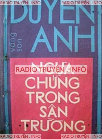 Ngựa Chứng Trong Sân Trường